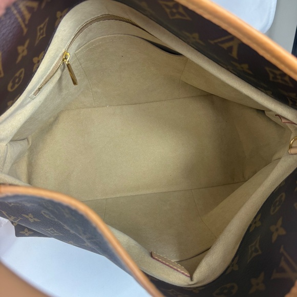 LV Monogram Artsy MM - Picture 10 of 16